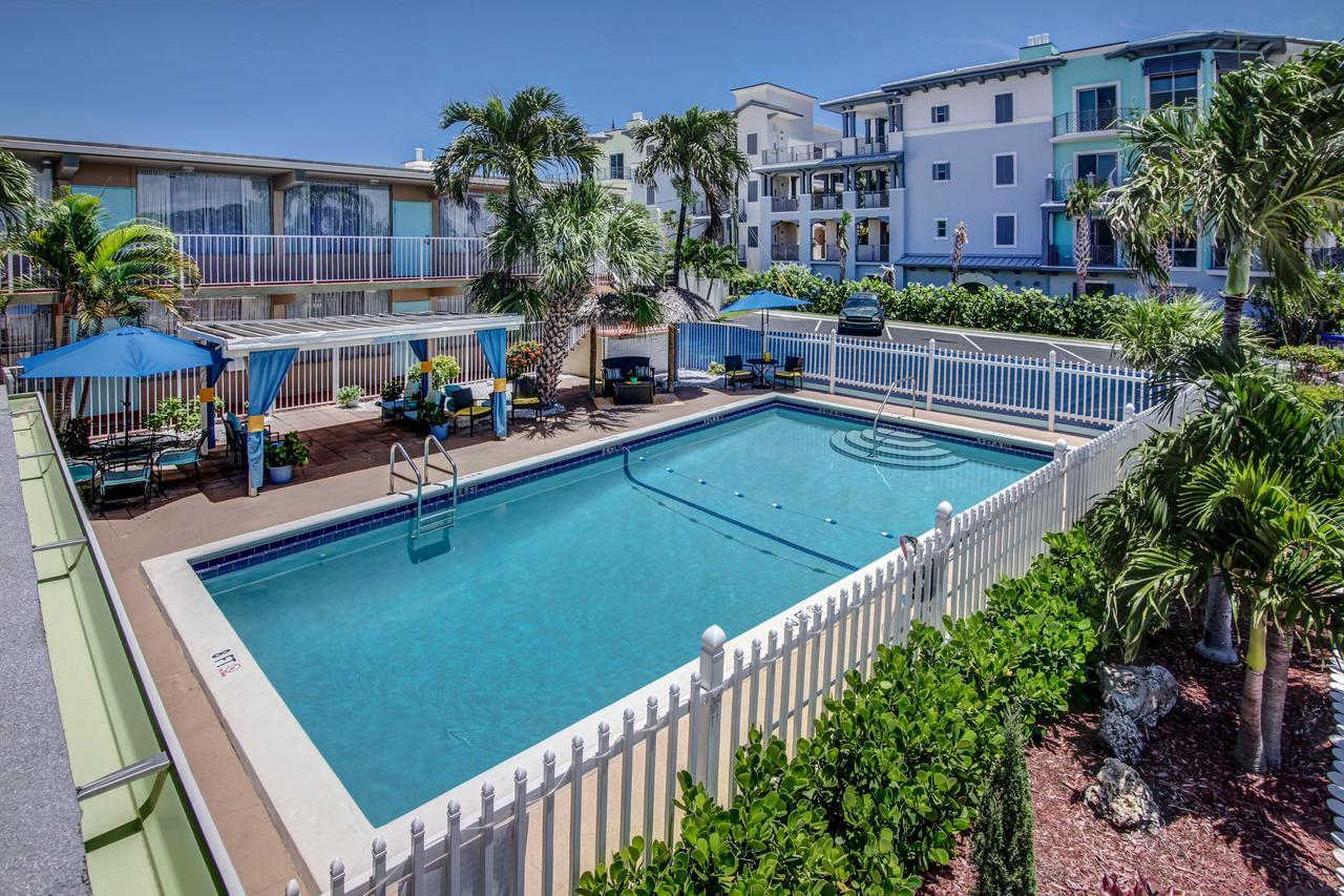 Castle By The Sea Motel